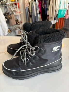 Sorel Black Women's Faux-Sherpa Winter Ankle Boots
